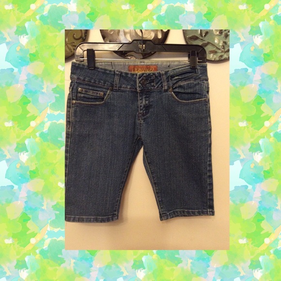 Denim - Cosmo.  Retro  Vintage  Stretch  Jean  Shorts